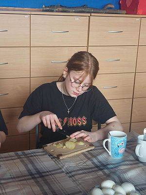 Grafika #1: Przepis na kaszubską sałatkę warzywną.