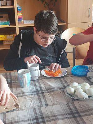 Grafika #9: Przepis na kaszubską sałatkę warzywną.