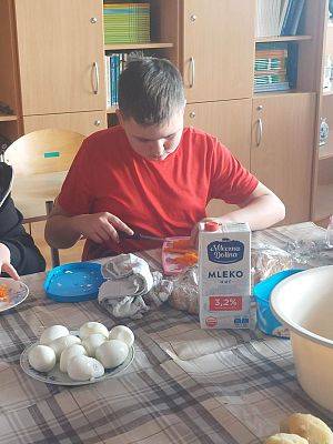 Grafika #10: Przepis na kaszubską sałatkę warzywną.