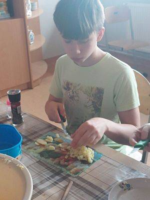 Grafika #8: Przepis na kaszubską sałatkę warzywną.