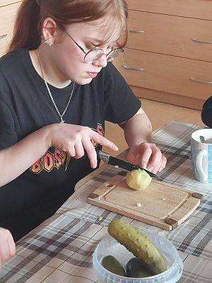 Grafika #3: Przepis na kaszubską sałatkę warzywną.