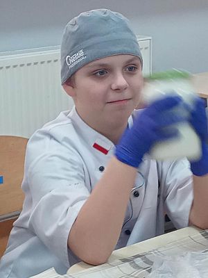 Grafika #6: Jak dawniej robiono masło.