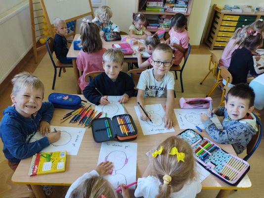 Grafika #3: Wrzesień w przedszkolu