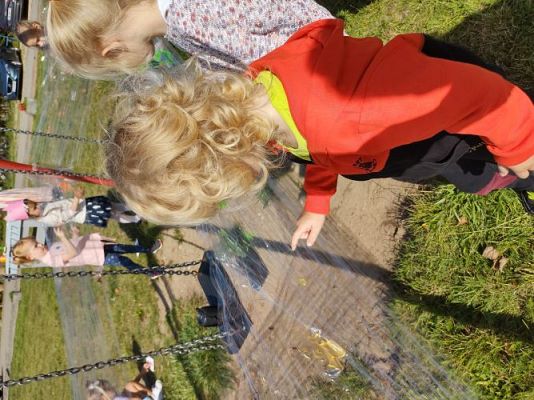 Grafika #16: Wrzesień w przedszkolu