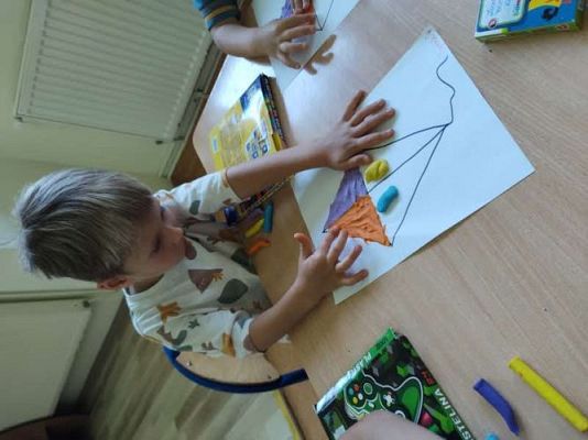 Grafika #23: Wrzesień w przedszkolu