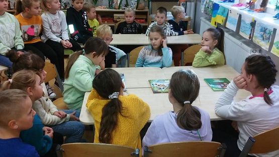 Grafika #3: "Jesienne poranki z książką" klasa III