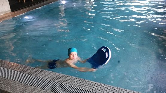 Grafika #9: " Umiem pływać " klasa III