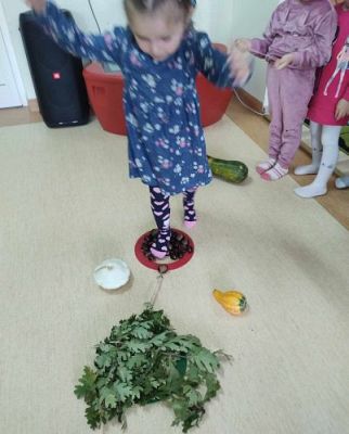 Grafika #49: Październik w oddziale przedszkolnym