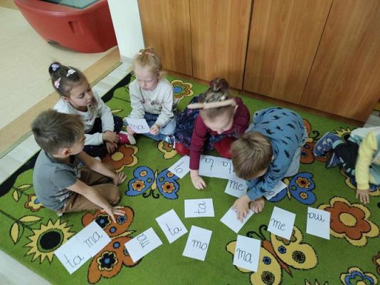 Grafika #77: Październik w oddziale przedszkolnym