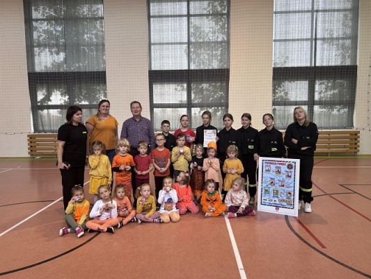 Grafika #7: Projekt "30 na 2" - wizyta Druhów z MDP OSP Wicko