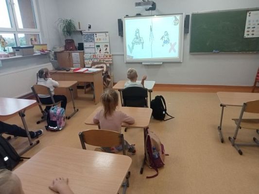 Grafika #3: Akademia Bezpiecznego Puchatka. Edycja I- kl. I