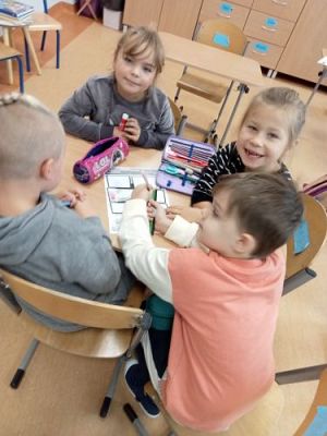 Grafika #13: Akademia Bezpiecznego Puchatka. Edycja I- kl. I