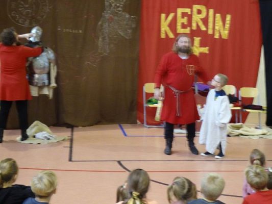 Grafika #7: "Rycerze i ich zwyczaje"- żywa lekcja historii