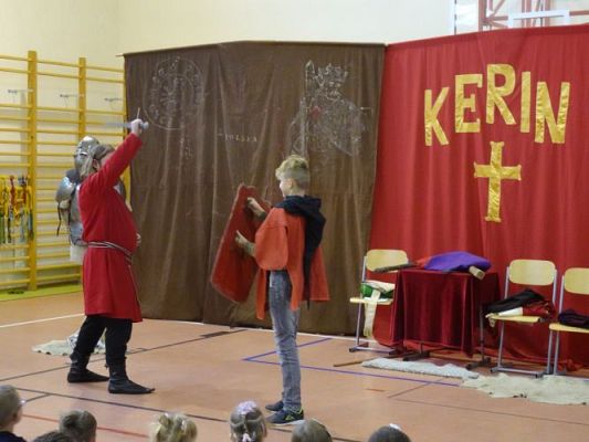 Grafika #11: "Rycerze i ich zwyczaje"- żywa lekcja historii