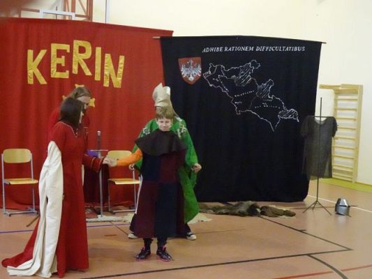 Grafika #26: "Rycerze i ich zwyczaje"- żywa lekcja historii