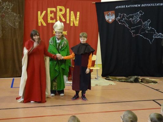 Grafika #27: "Rycerze i ich zwyczaje"- żywa lekcja historii