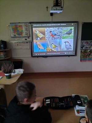 Grafika #2: Dokarmiamy ptaki -kl. II