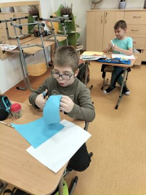 Grafika #6: Dokarmiamy ptaki -kl. II