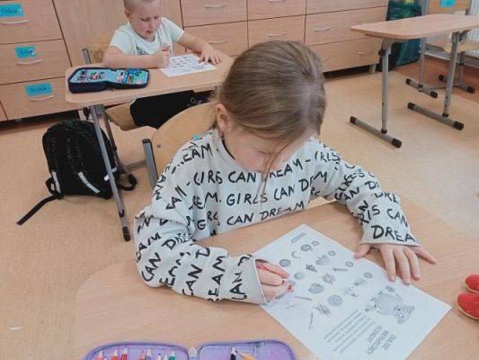 Grafika #1: Czyściochowa Akademia- kl. 1