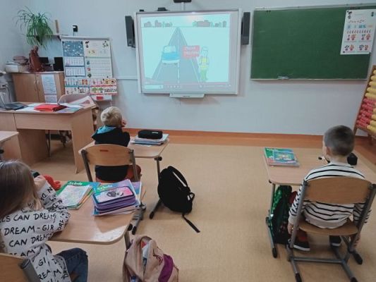 Grafika #2: Akademia Bezpiecznego Puchatka. Edycja II- kl. I