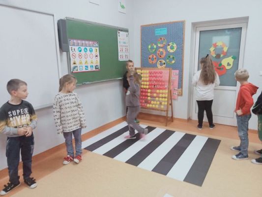 Grafika #24: Akademia Bezpiecznego Puchatka. Edycja II- kl. I