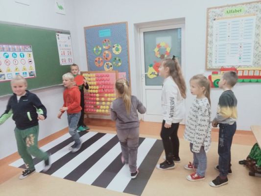 Grafika #27: Akademia Bezpiecznego Puchatka. Edycja II- kl. I