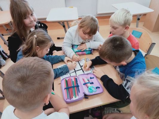 Grafika #44: Akademia Bezpiecznego Puchatka. Edycja II- kl. I