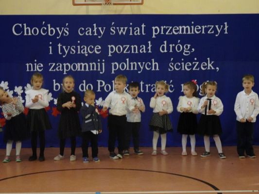 Grafika #23: 105 rocznica odzyskania przez Polskę niepodległości