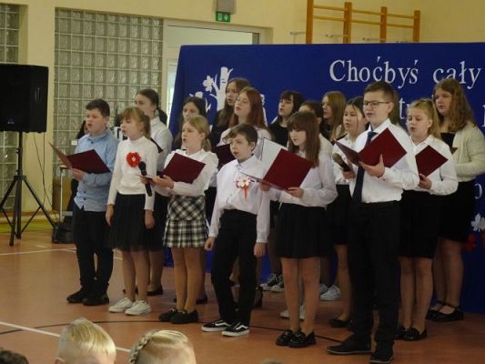 Grafika #40: 105 rocznica odzyskania przez Polskę niepodległości