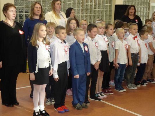 Grafika #0: "Szkoła do hymnu" 2023