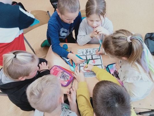 Grafika #8: Akademia Bezpiecznego Puchatka. Edycja III- kl. I