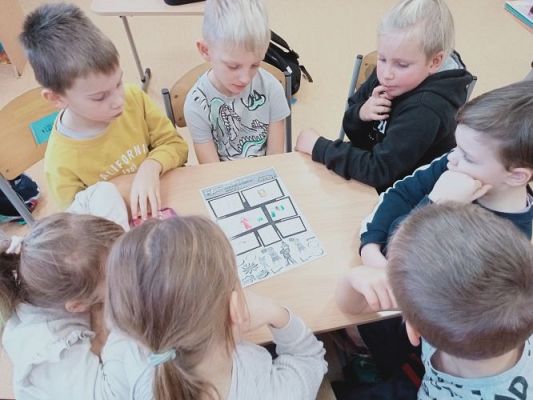 Grafika #10: Akademia Bezpiecznego Puchatka. Edycja III- kl. I