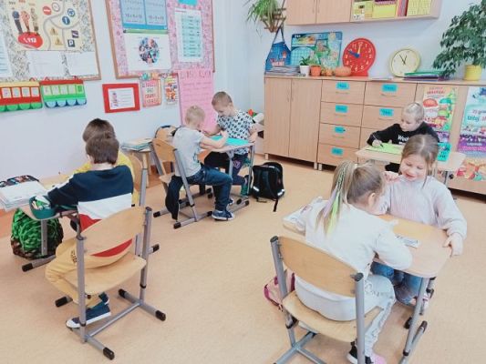 Grafika #13: Akademia Bezpiecznego Puchatka. Edycja III- kl. I