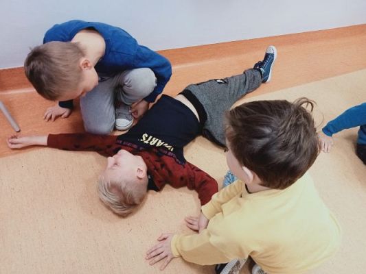 Grafika #45: Akademia Bezpiecznego Puchatka. Edycja III- kl. I