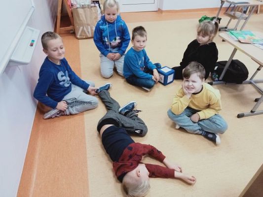 Grafika #48: Akademia Bezpiecznego Puchatka. Edycja III- kl. I