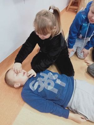 Grafika #49: Akademia Bezpiecznego Puchatka. Edycja III- kl. I