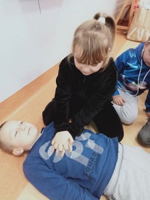 Grafika #50: Akademia Bezpiecznego Puchatka. Edycja III- kl. I