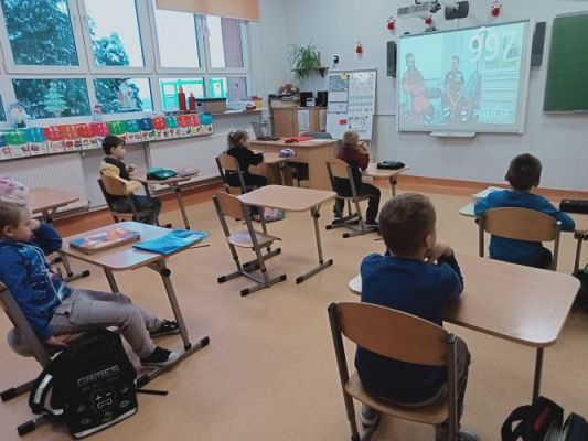 Grafika #59: Akademia Bezpiecznego Puchatka. Edycja III- kl. I