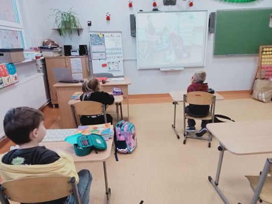 Grafika #60: Akademia Bezpiecznego Puchatka. Edycja III- kl. I