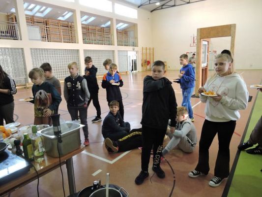 Grafika #3: Udział klas IV-VIII w warsztatach z zakresu doradztwa zawodowego.