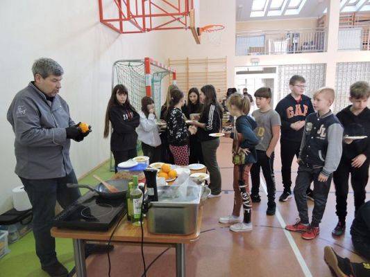 Grafika #4: Udział klas IV-VIII w warsztatach z zakresu doradztwa zawodowego.