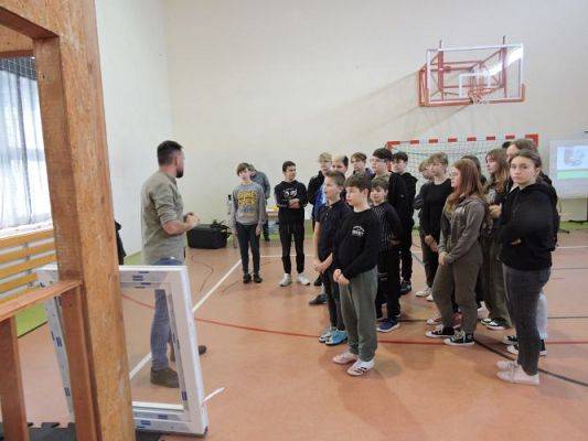 Grafika #15: Udział klas IV-VIII w warsztatach z zakresu doradztwa zawodowego.