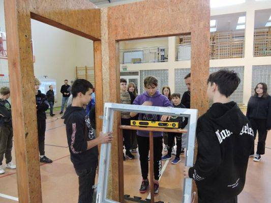 Grafika #20: Udział klas IV-VIII w warsztatach z zakresu doradztwa zawodowego.