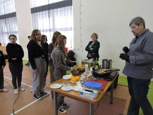 Grafika #29: Udział klas IV-VIII w warsztatach z zakresu doradztwa zawodowego.