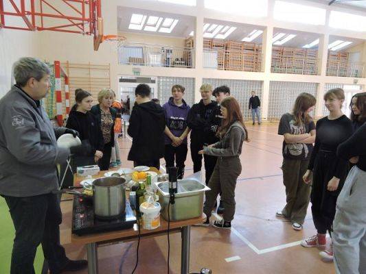 Grafika #34: Udział klas IV-VIII w warsztatach z zakresu doradztwa zawodowego.