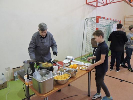 Grafika #35: Udział klas IV-VIII w warsztatach z zakresu doradztwa zawodowego.