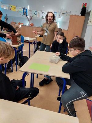 Grafika #7: Warsztaty przyrodnicze w SP Szczenurze