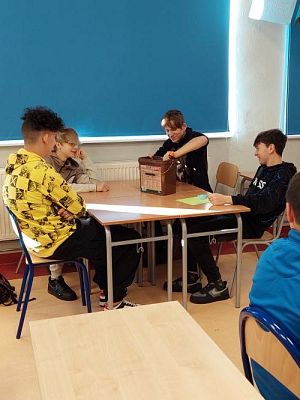 Grafika #8: Warsztaty przyrodnicze w SP Szczenurze