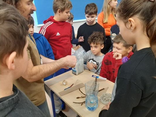 Grafika #36: Warsztaty przyrodnicze w SP Szczenurze