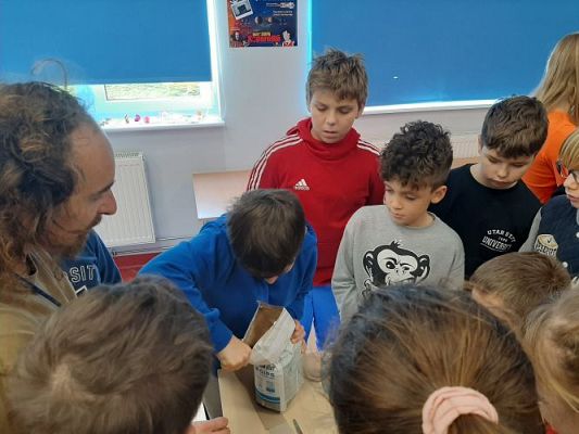 Grafika #41: Warsztaty przyrodnicze w SP Szczenurze